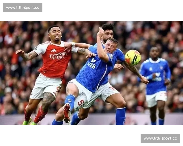 绝杀!里尔球员上演帽子戏法,全场球迷为之疯狂! 绝杀!里尔球员上演帽子戏法,全场球迷为之疯狂!